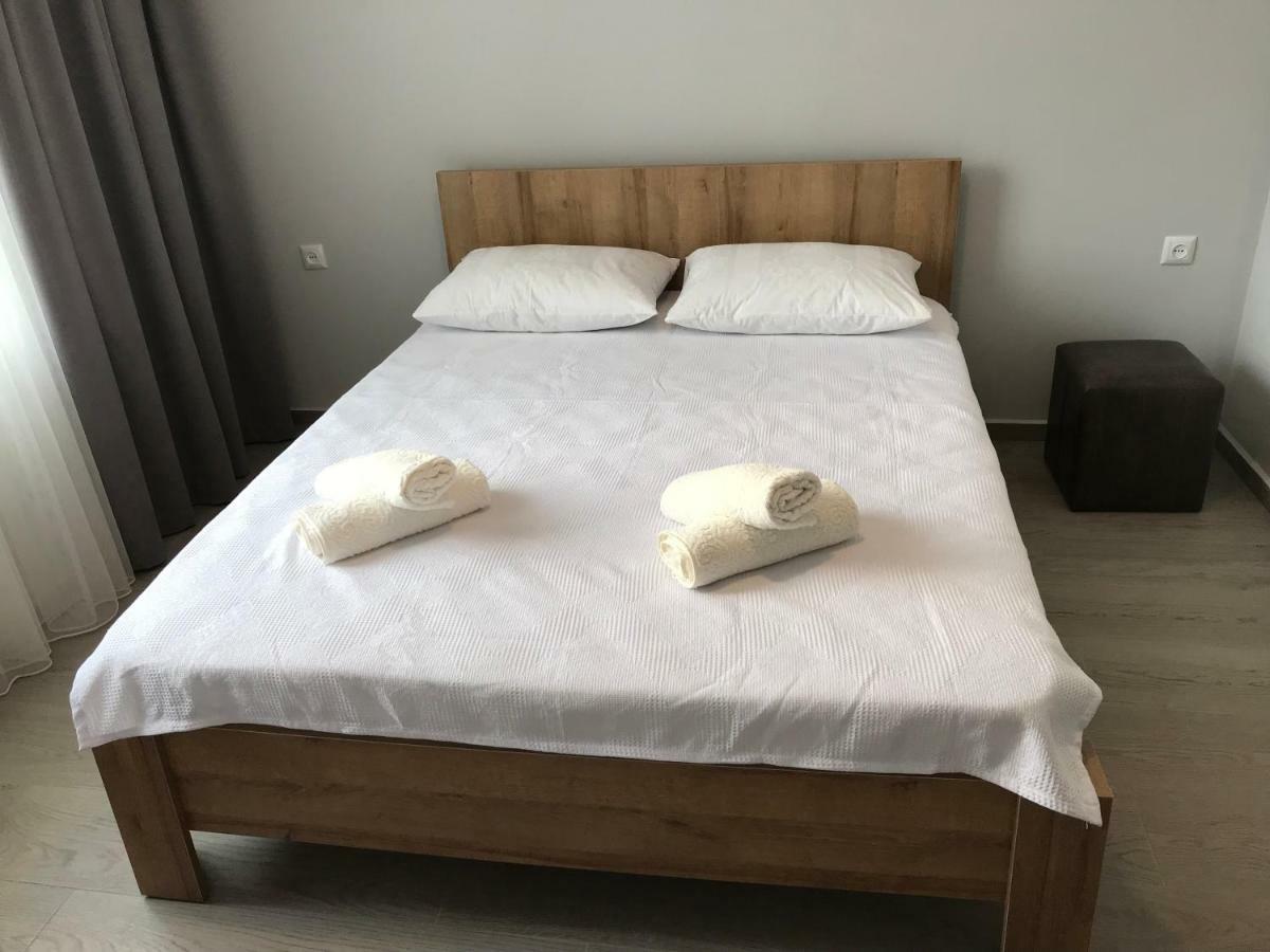 Hotel Charli Gonio Eksteriør bilde