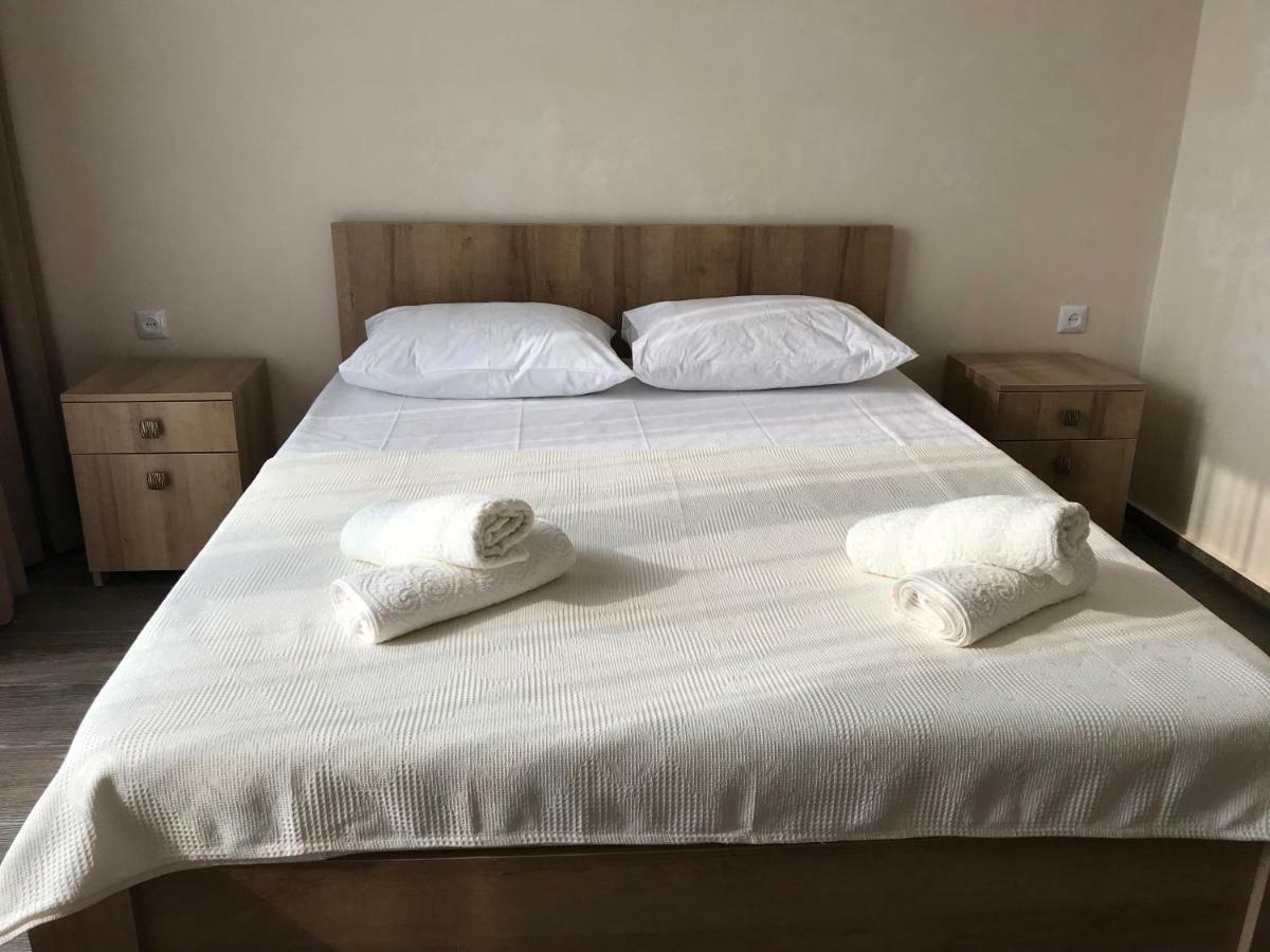 Hotel Charli Gonio Eksteriør bilde