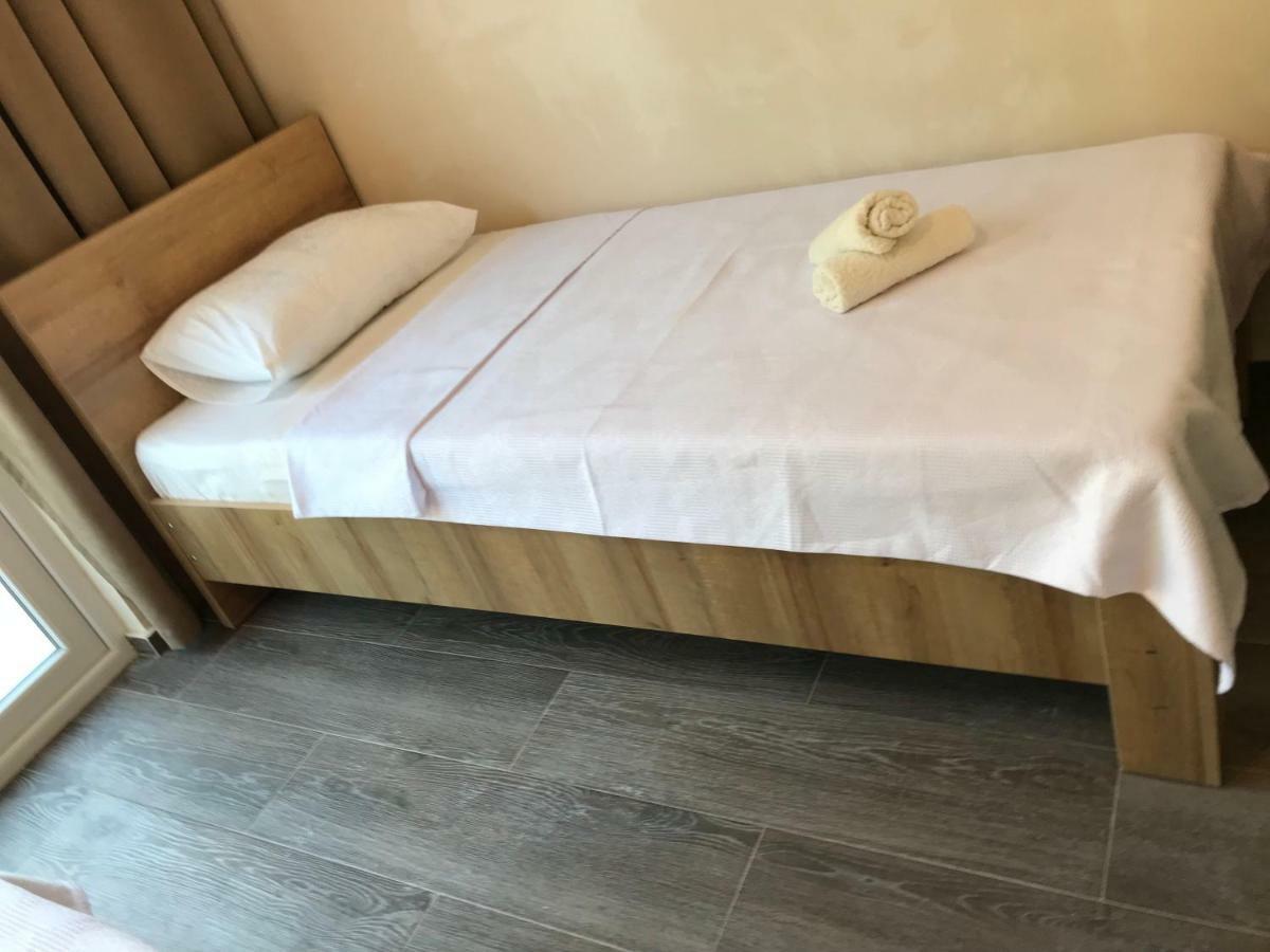 Hotel Charli Gonio Eksteriør bilde