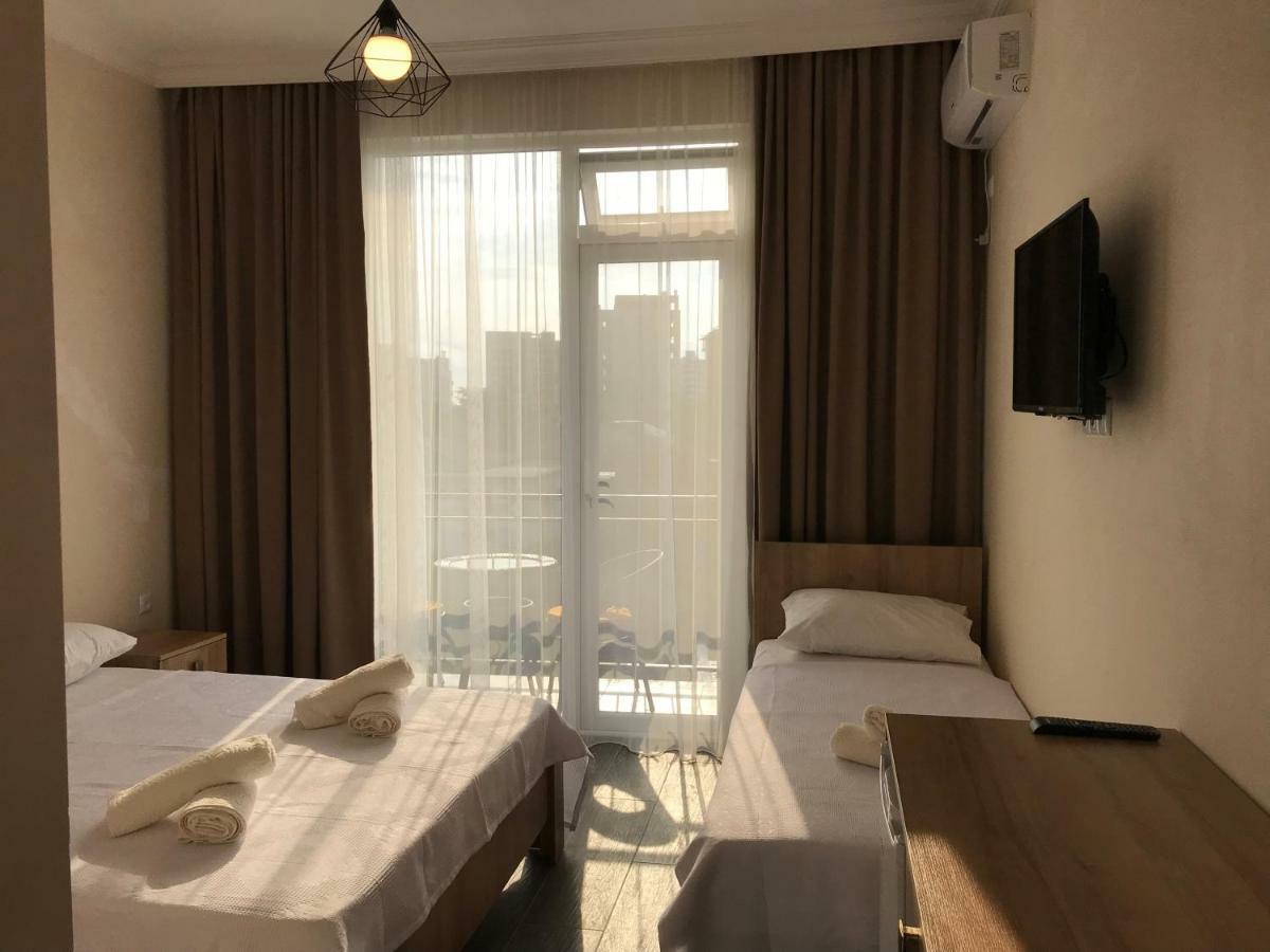 Hotel Charli Gonio Eksteriør bilde